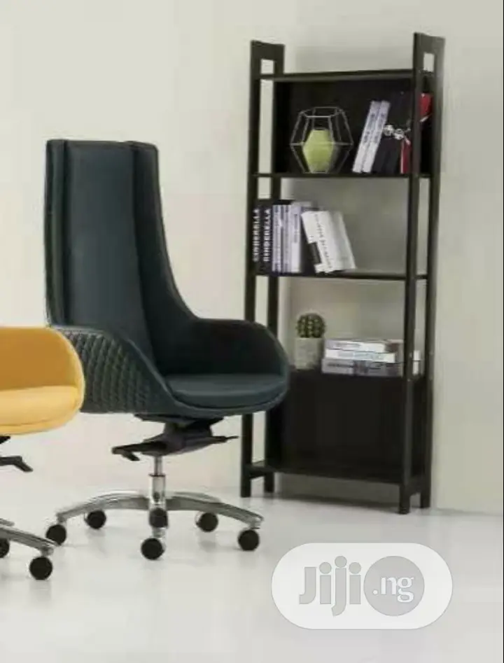 Executtive Leather Swivel Chair