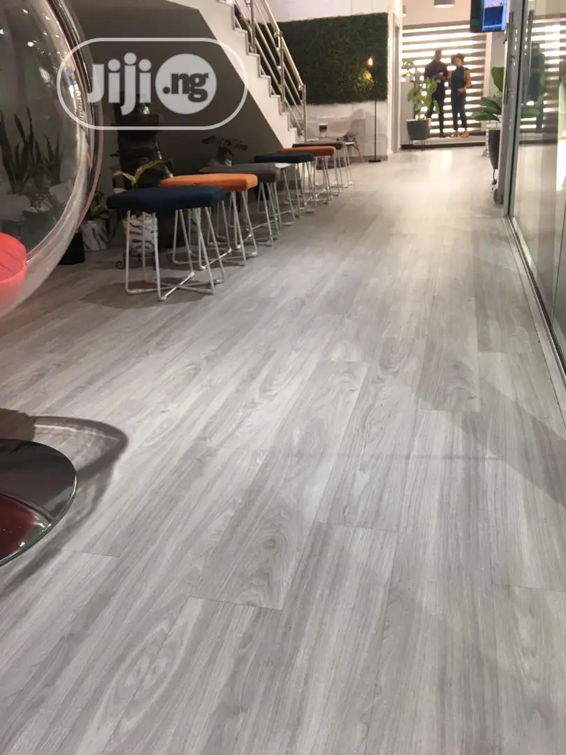 Luxury Wooden Laminate, SPC, PVC Vinyl, Gym, Sporting Floors
