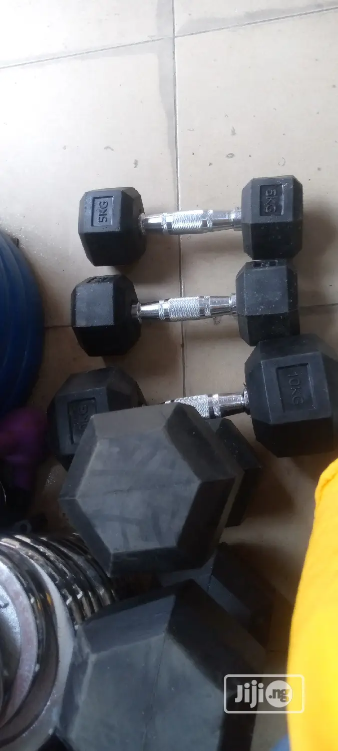 Best Quality Fitness Hexagon Dumbbell at 3500kg Per 1 Kg