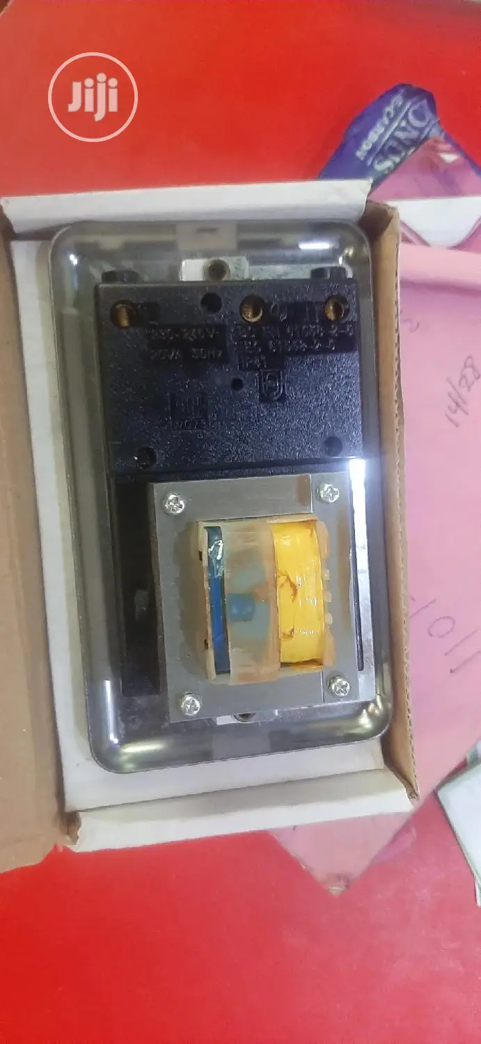 Shaver Sockets