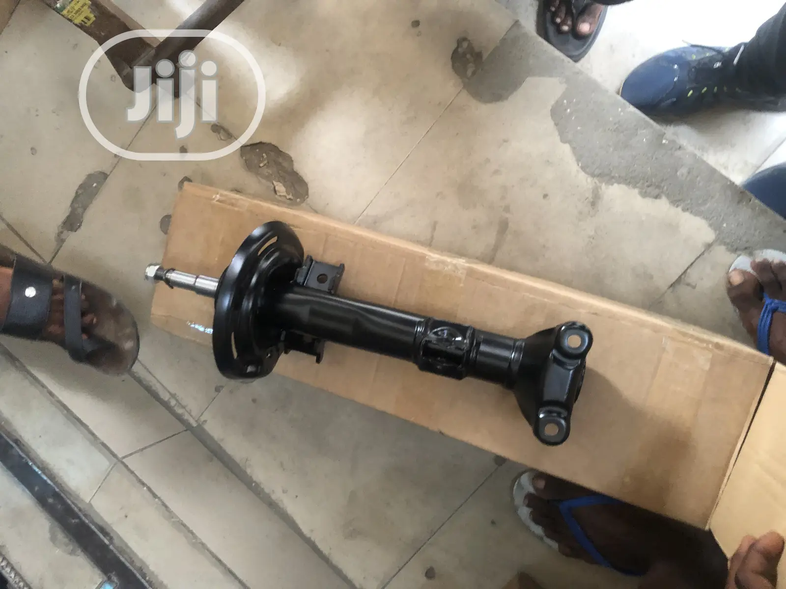 C300 Benz Front Shock Absorber (W204)