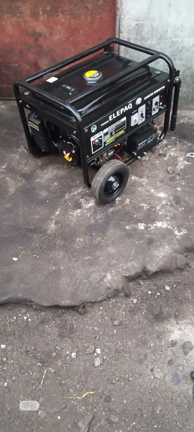 2 Weeks Old, So New 3.5KVA ELEPAQ SPG4500E2 Copper Generator