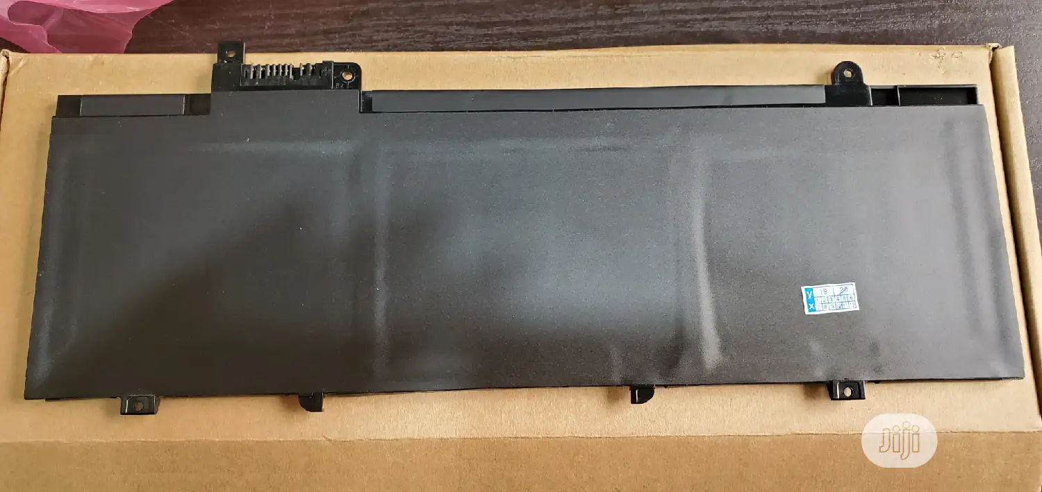Lenovo Thinkpad T480s 57wh Battery (L17L3P71)