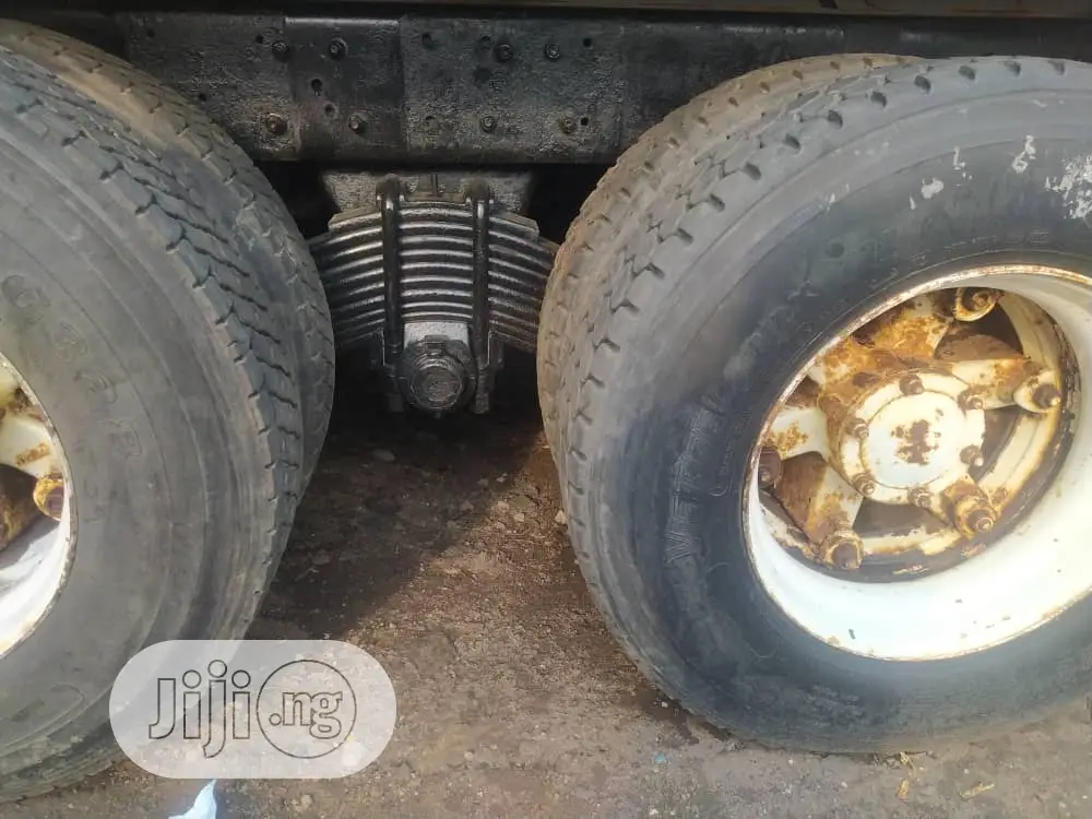 Newly Arrived Mack Ten Tyres Tipper Truck DM Axle 24valves