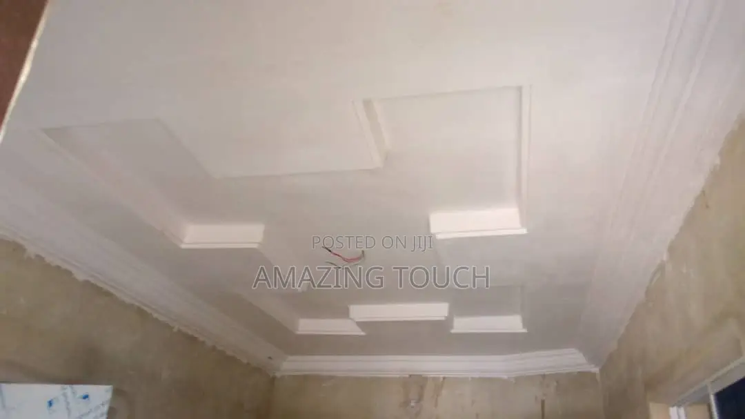 Pop Ceiling And Screeding