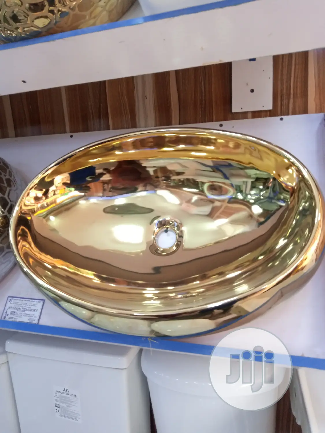 Gold Canter Top Basin GLD
