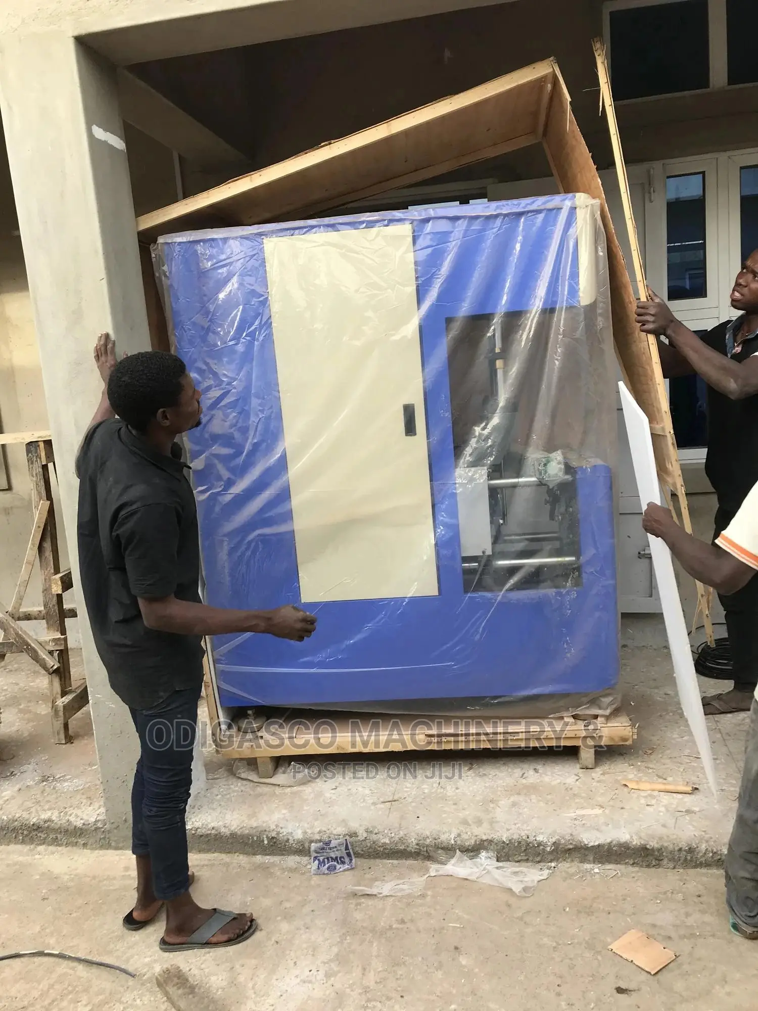 Pet Blowing Bottle Making Machine