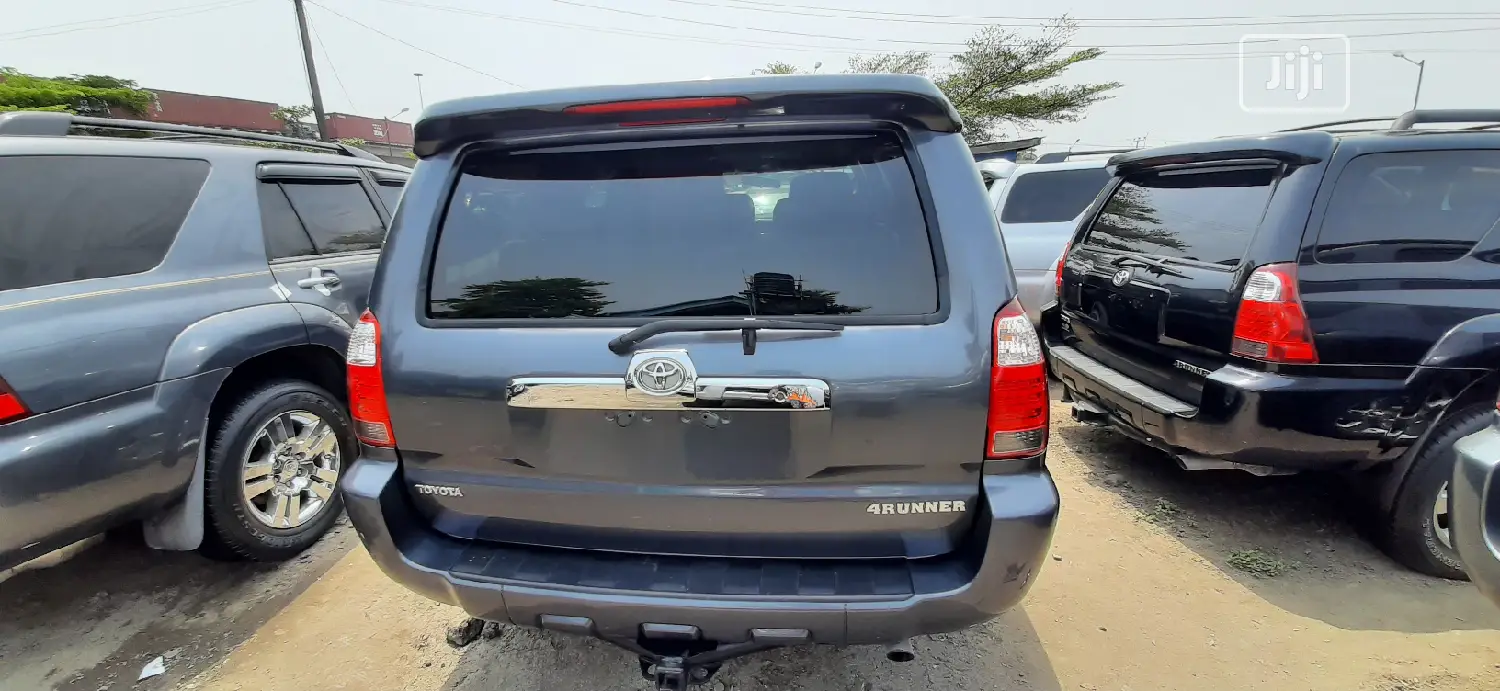 Toyota 4-Runner Limited 4x4 V6 2007 Gray
