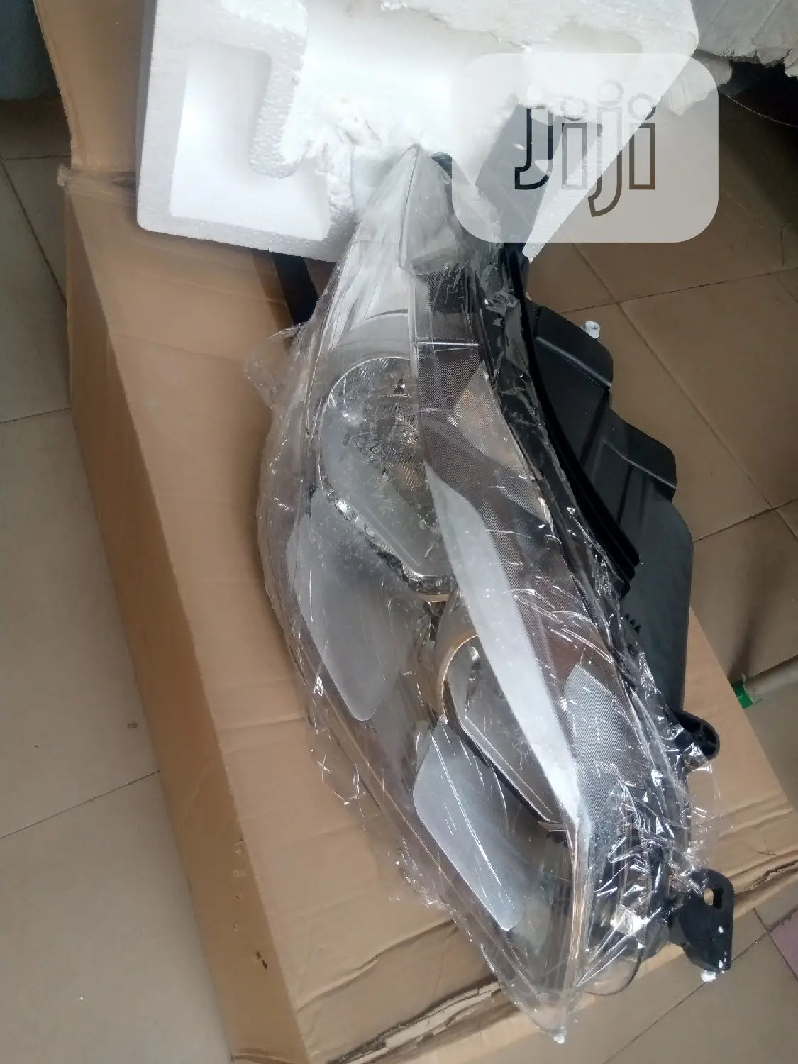 Headlight for Peogout 301