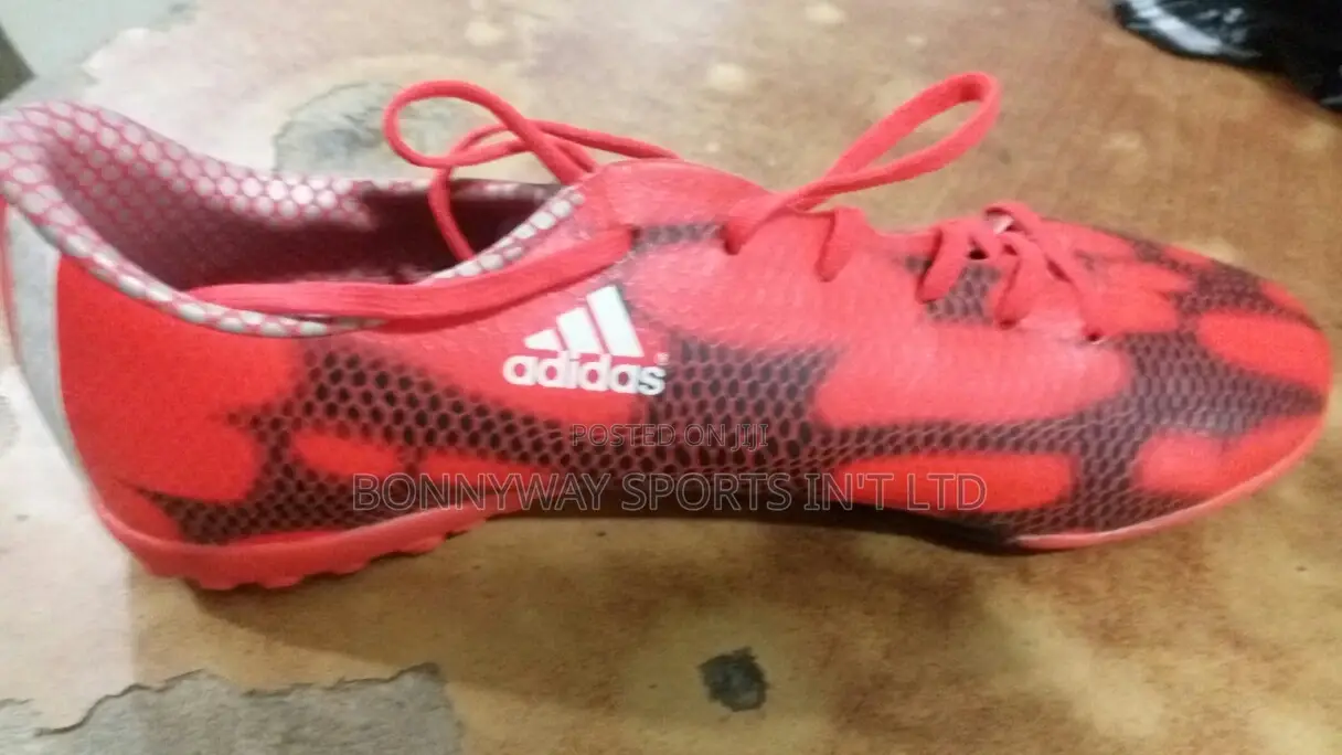 High Quality Adidas Football Trainers