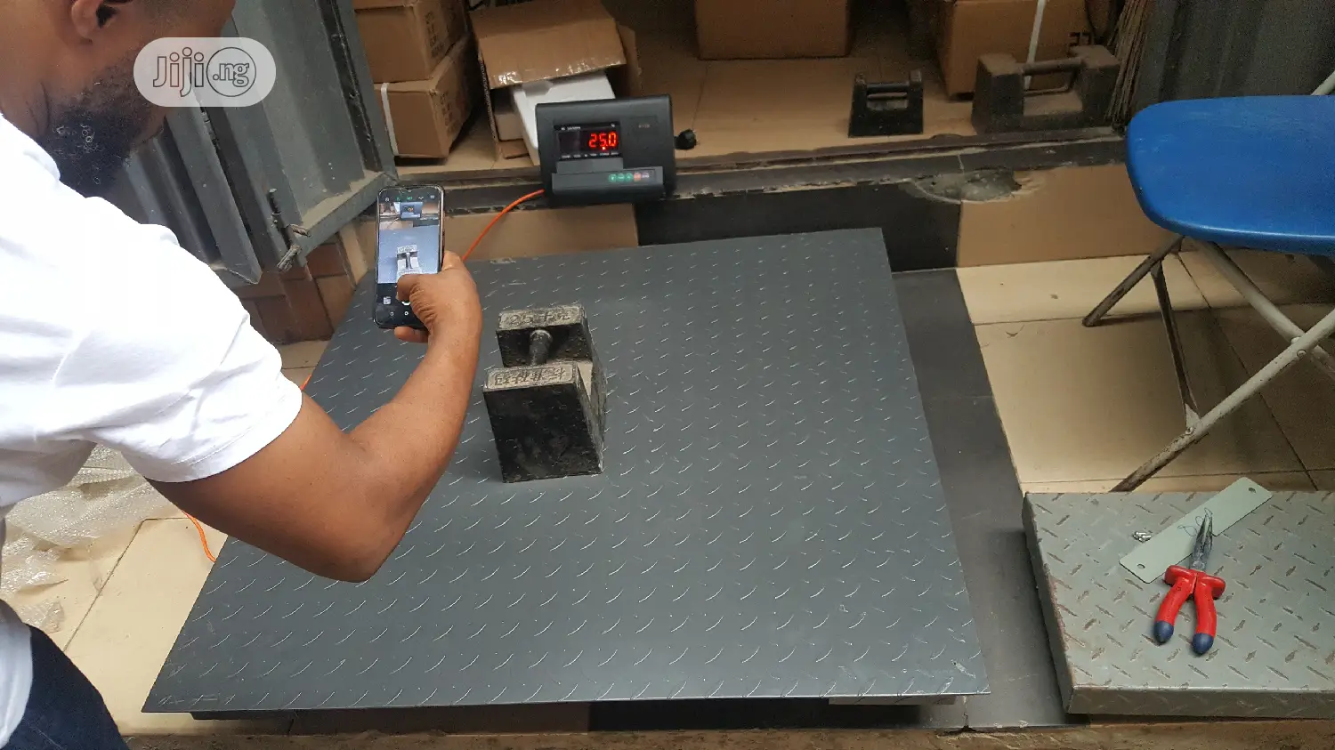 1 Ton by 1m*1m Weighing Scale