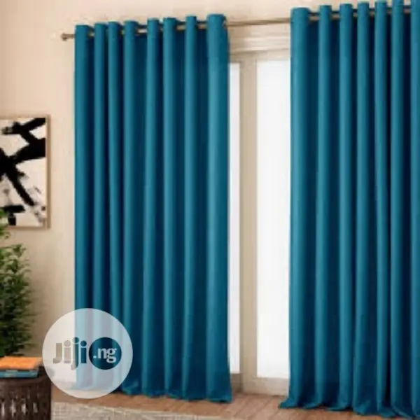 UK High Quality Standard Curtain