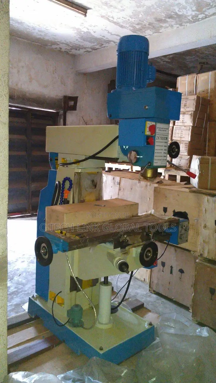 Universal Milling Machine