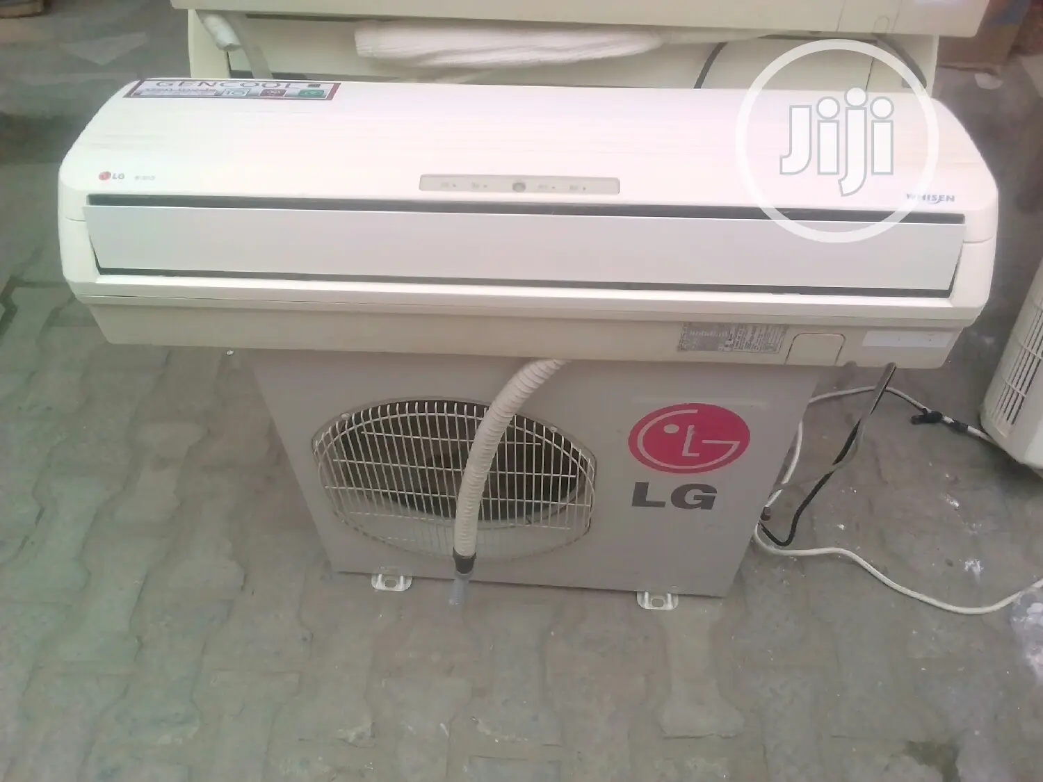 Very Neat Korean Used LG 1hp Split Unit LVS Cooper Engine