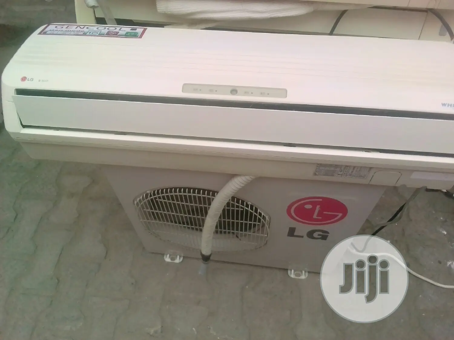 Very Neat Korean Used LG 1hp Split Unit LVS Cooper Engine