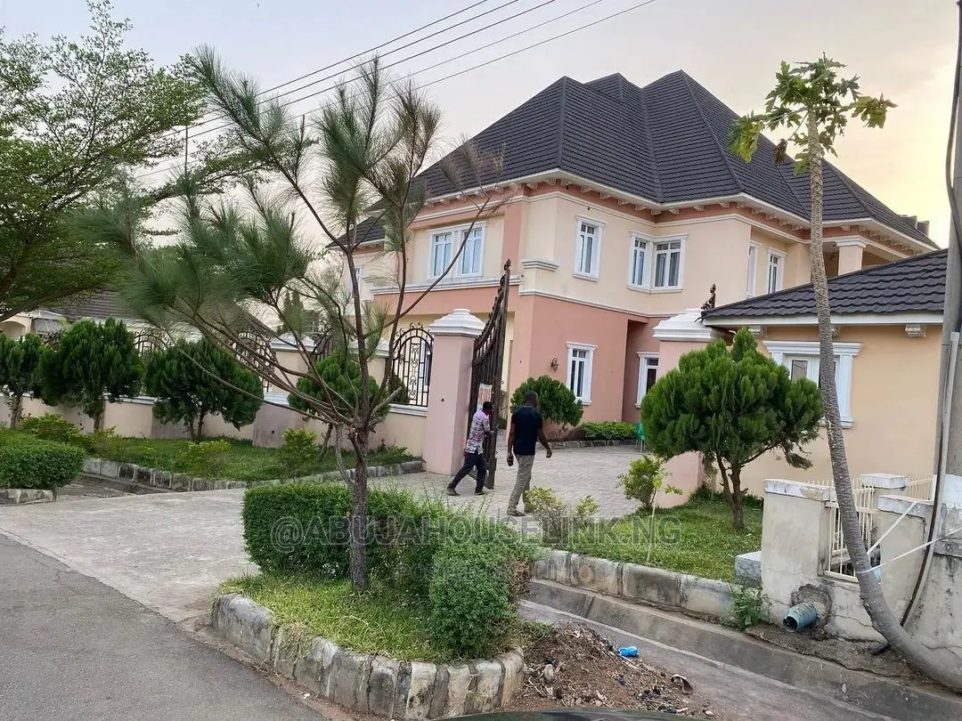 Furnished 6bdrm Duplex in Gwarimpa Estate, Gwarinpa for sale