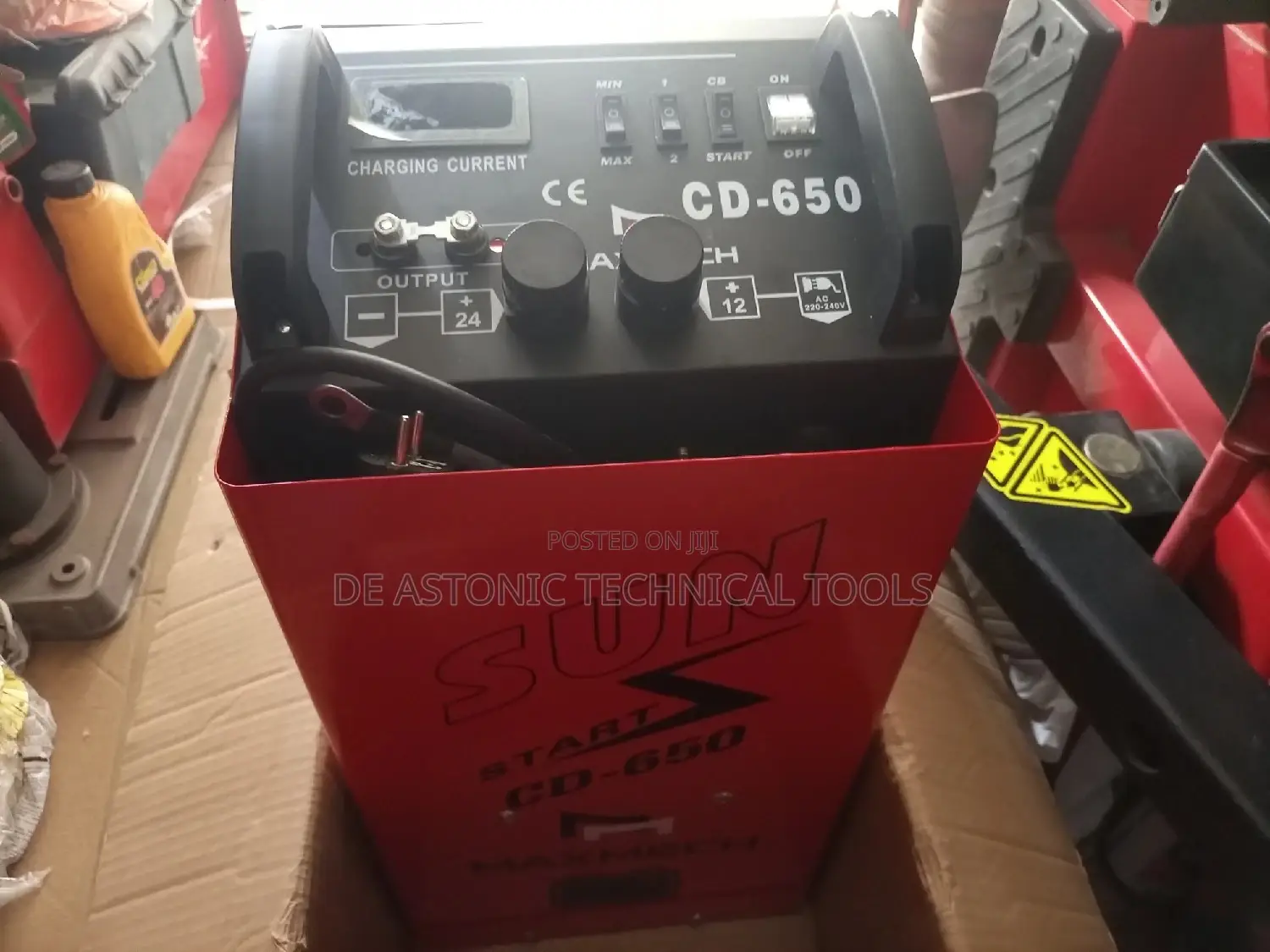 CD 650 Maxmech Battery Charger
