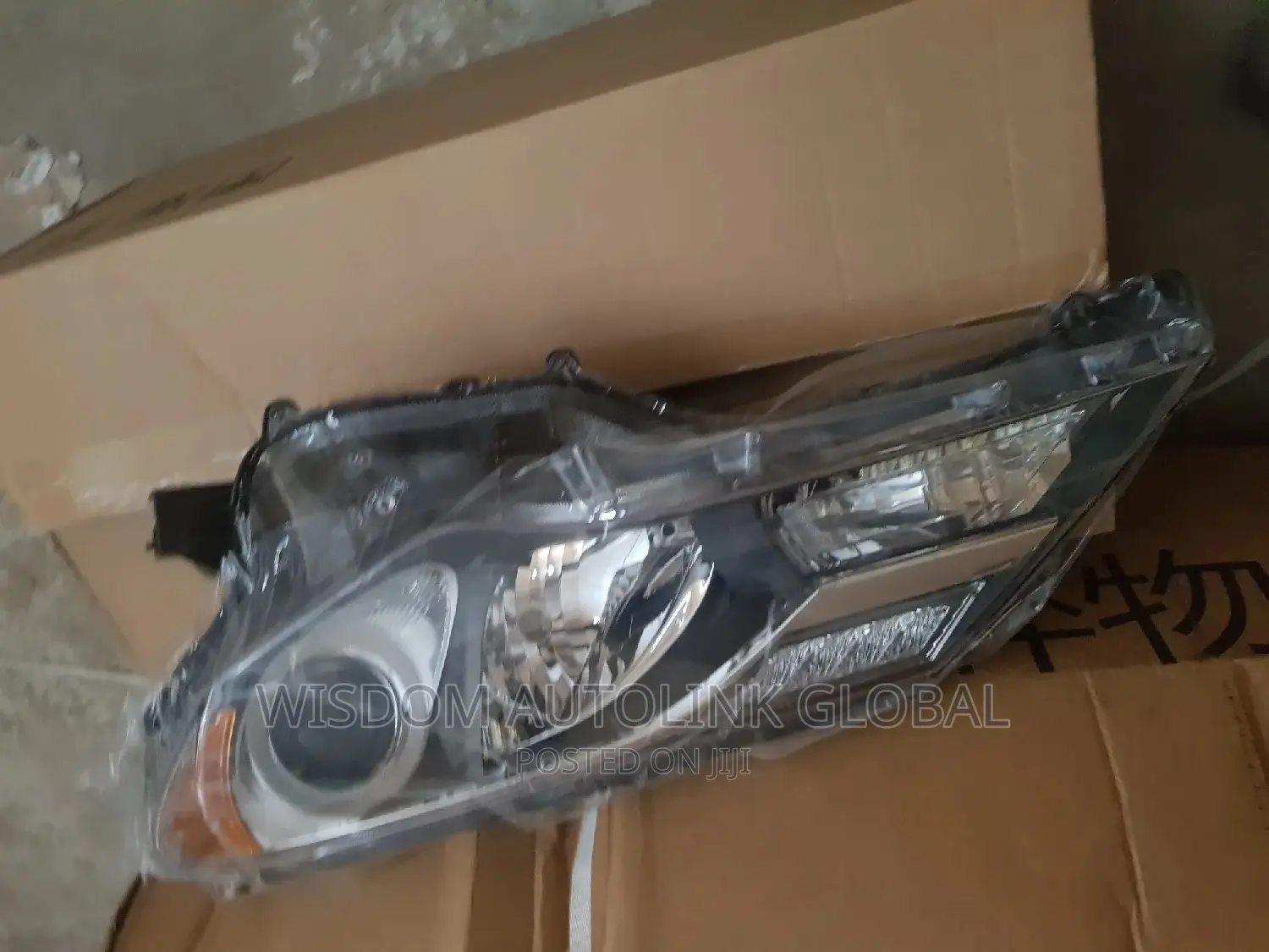 Headlights for Toyota Rav4 2014,2015 Model American Spec