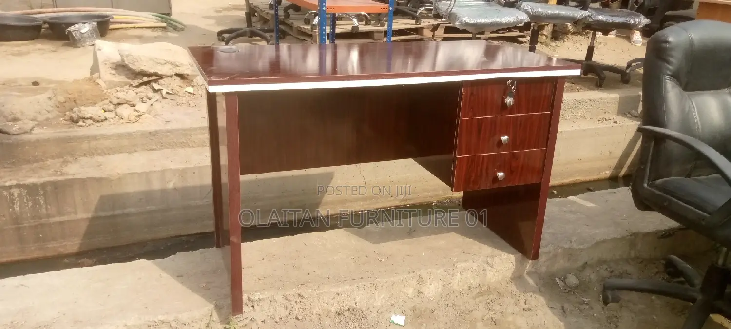 4fit/2fit Newly Made Office Table