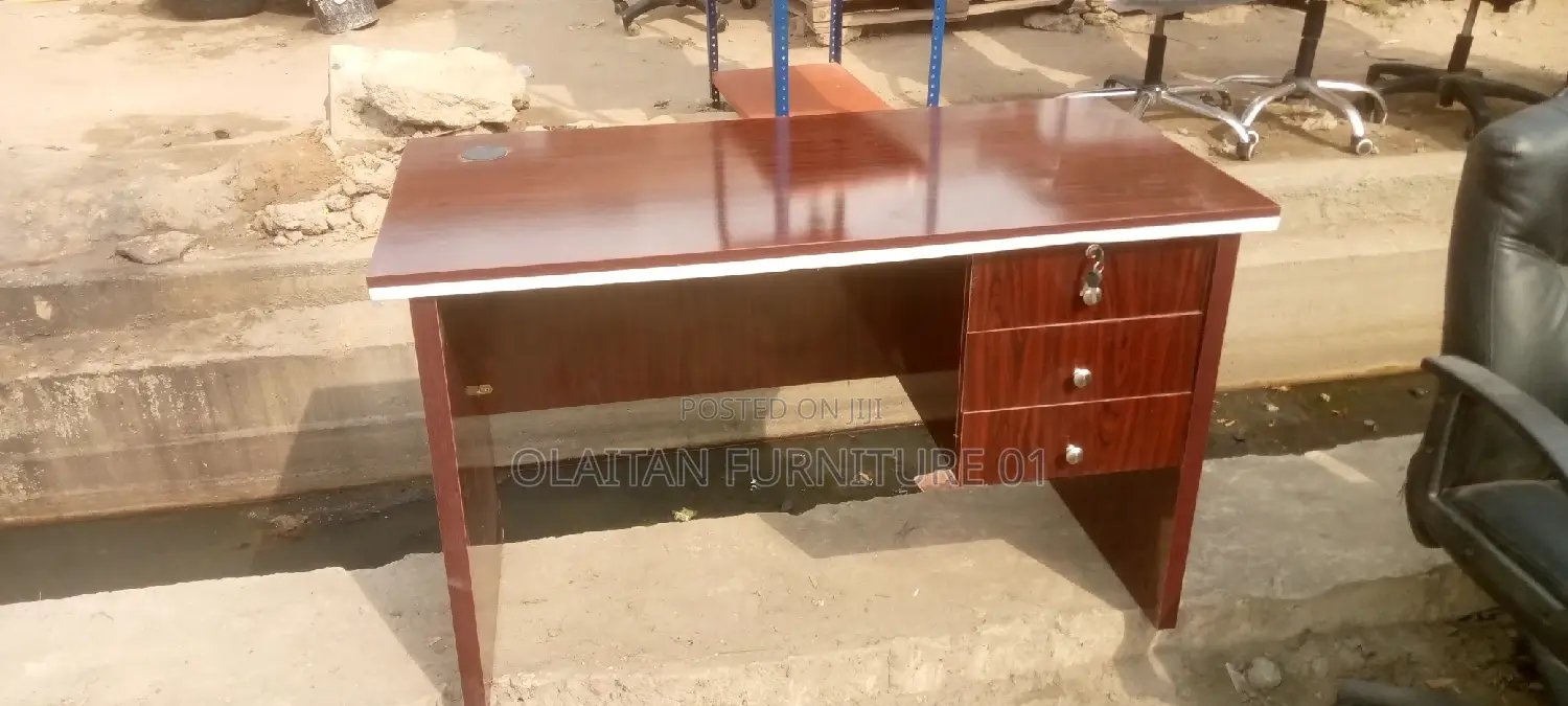 4fit/2fit Newly Made Office Table