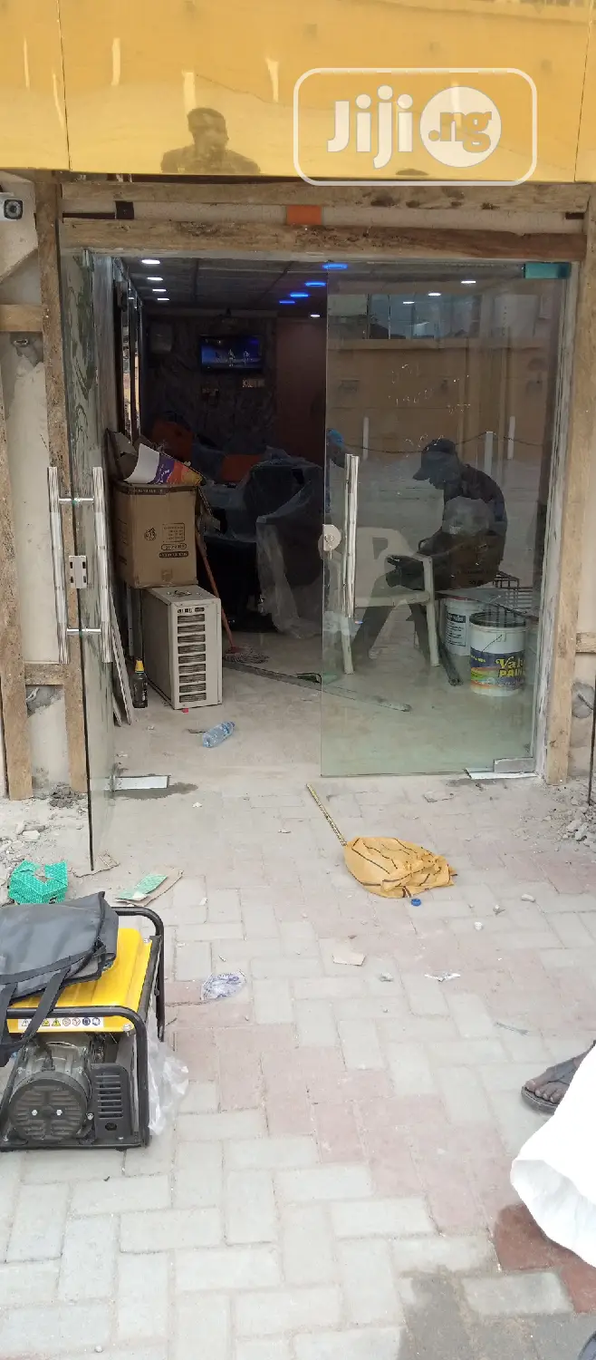 Entrance Glass Door(10mm