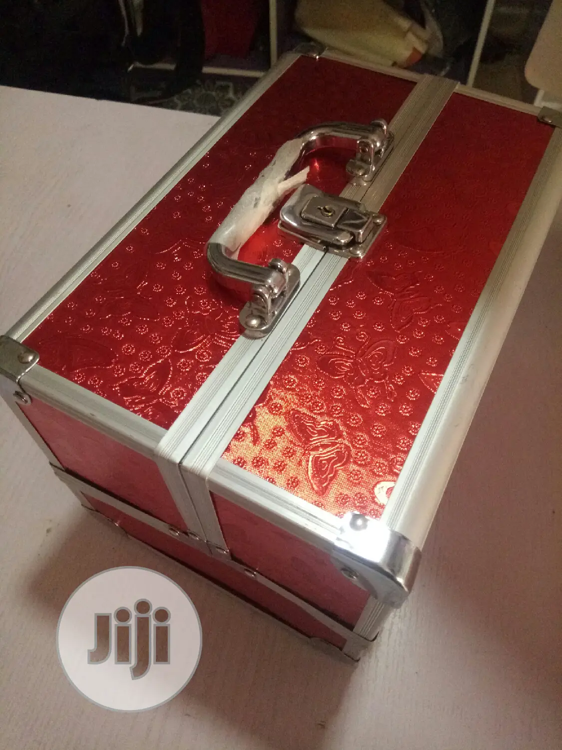 Queen Exotic Jewelry Box - Red