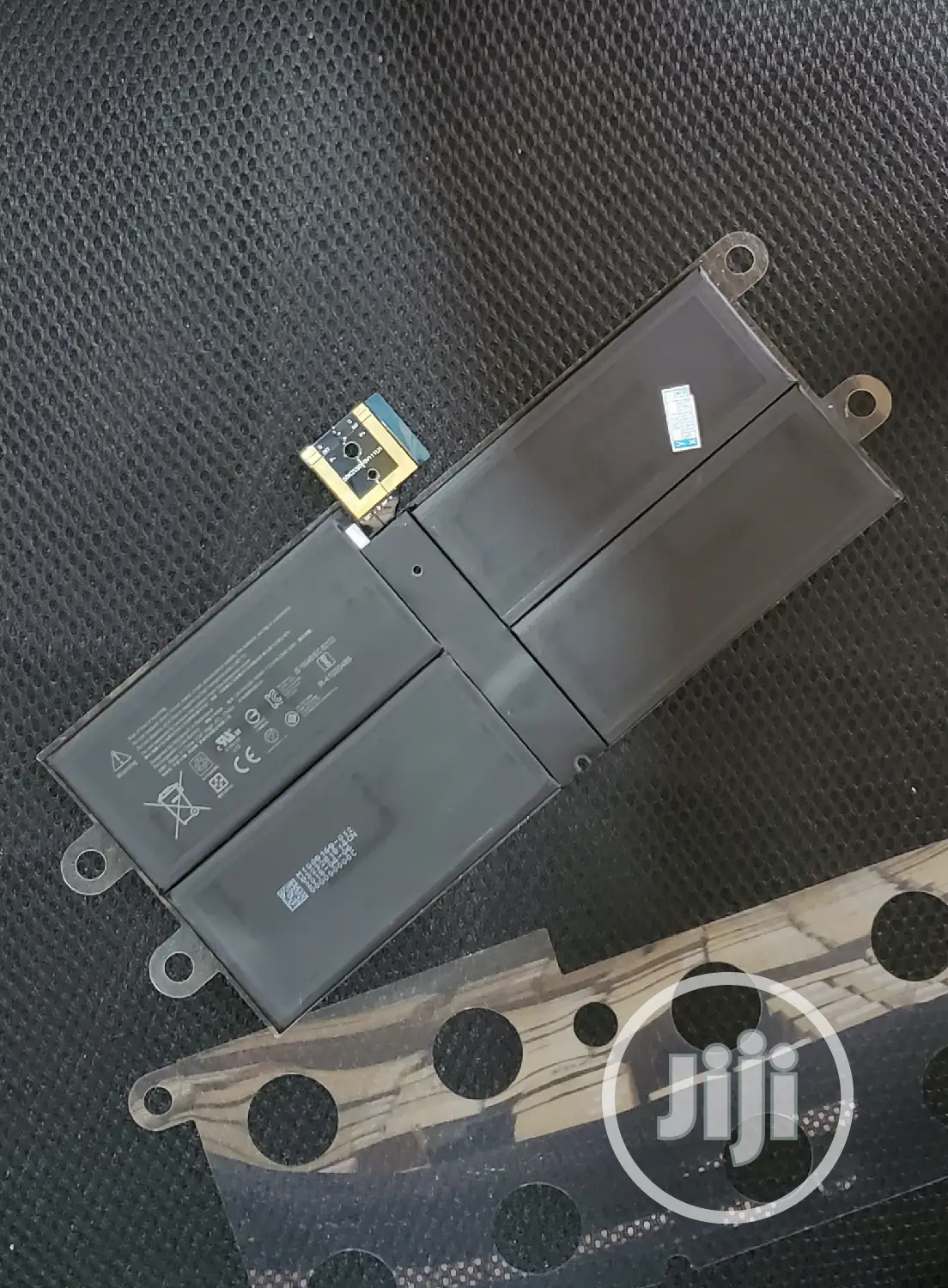 Microsoft Surface Pro 5 Pro 6 1796 Battery