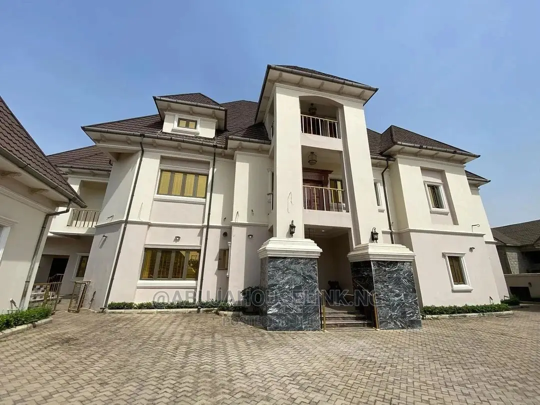 Furnished 7bdrm Mansion in Gwarinpa for sale