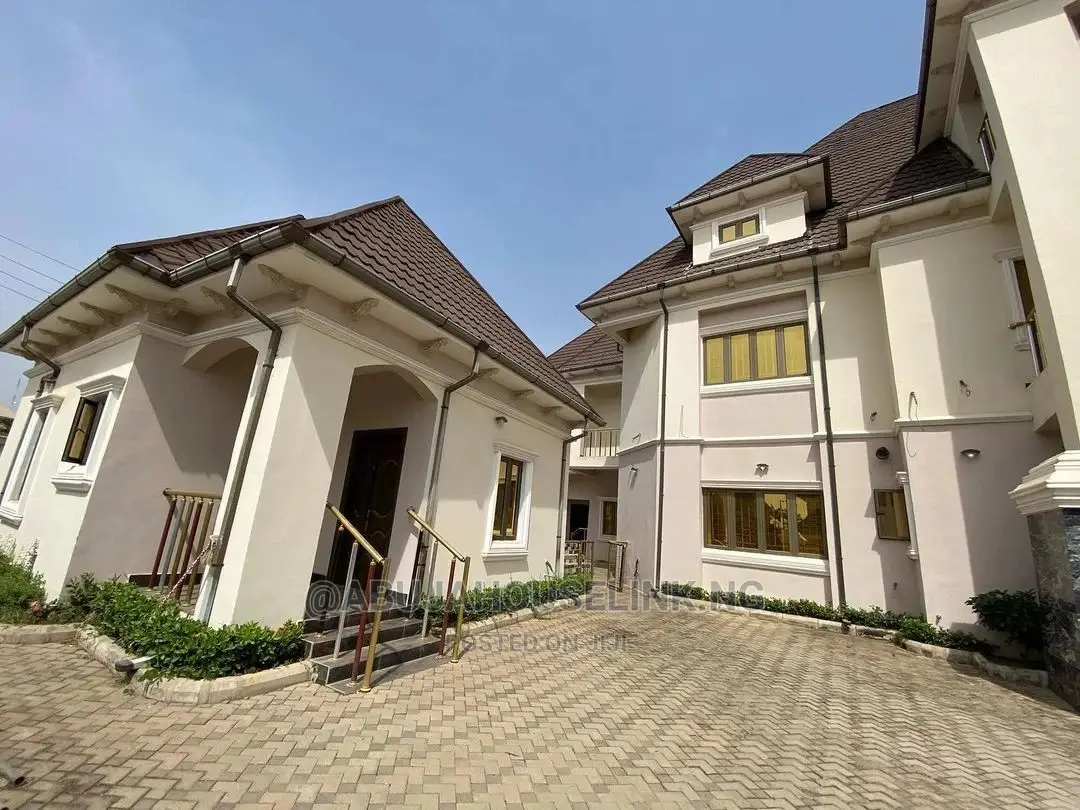Furnished 7bdrm Mansion in Gwarinpa for sale