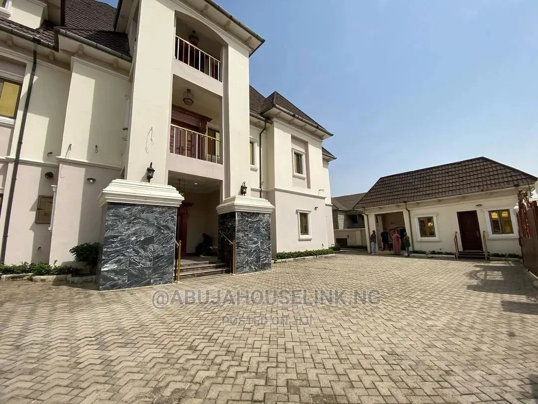 Furnished 7bdrm Mansion in Gwarinpa for sale