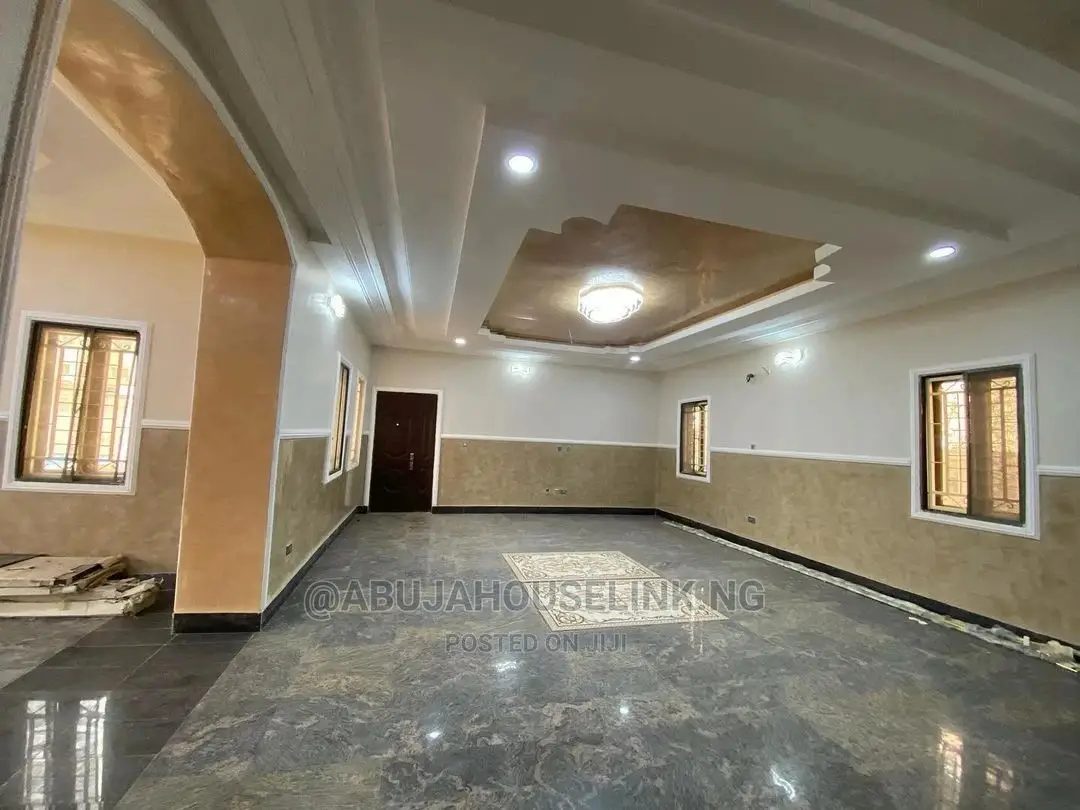 Furnished 7bdrm Mansion in Gwarinpa for sale