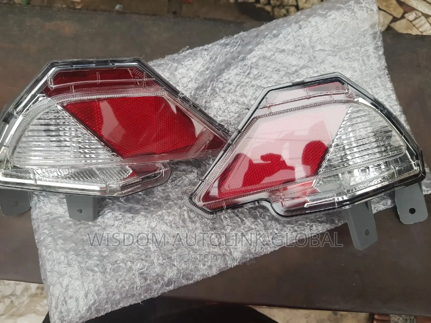 Rear Bumper Reflectors for Toyota Rav4 2016,2017 Model