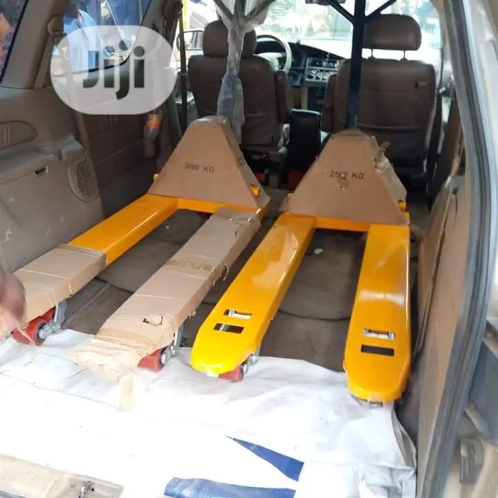 2500kg Hydraulic Hand Pallet Truck