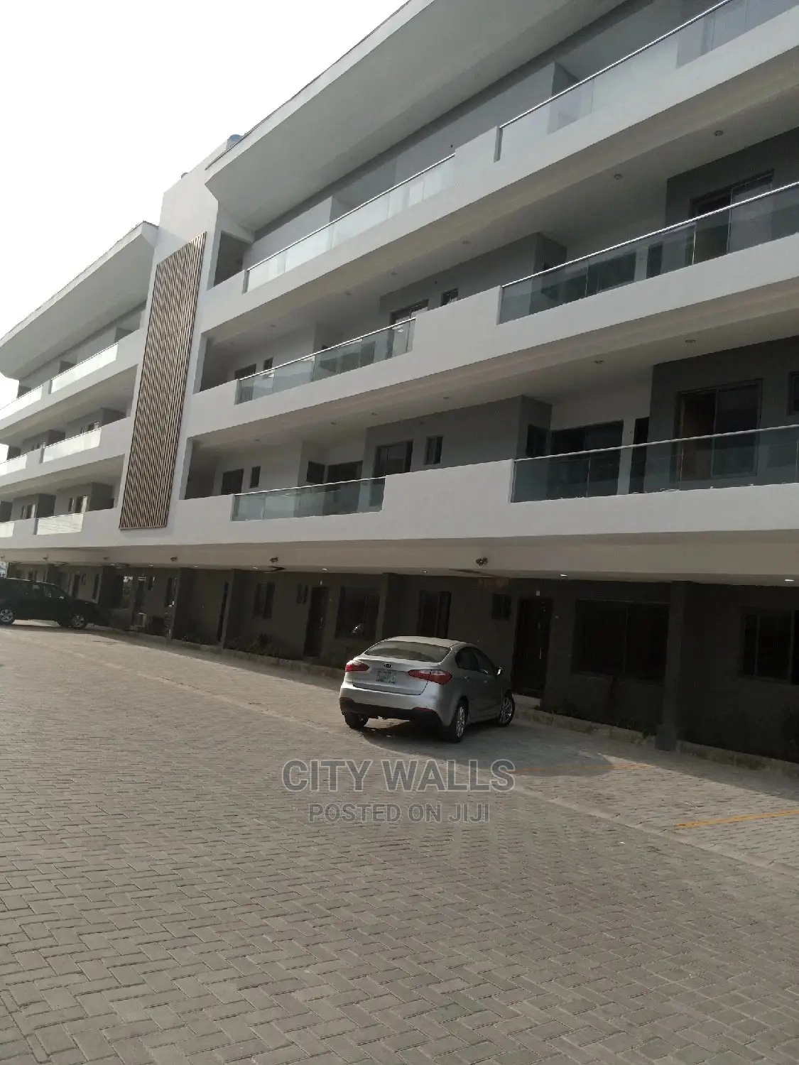 3bdrm Block of Flats in Ikate for rent