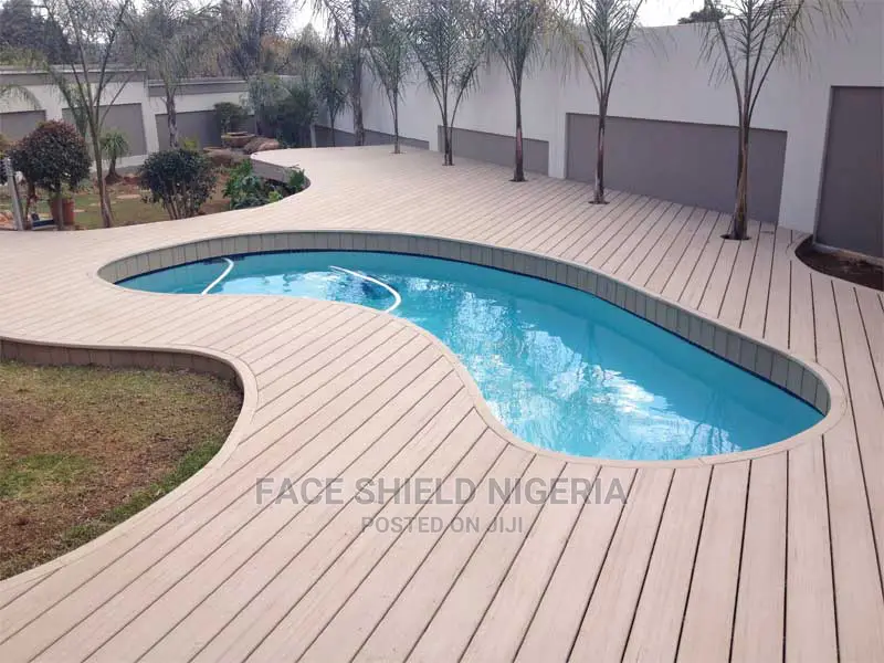 Wood Grain Grand Oak Composite Decking
