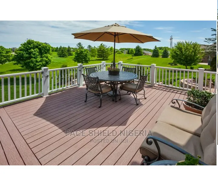 Wood Grain Grand Oak Composite Decking