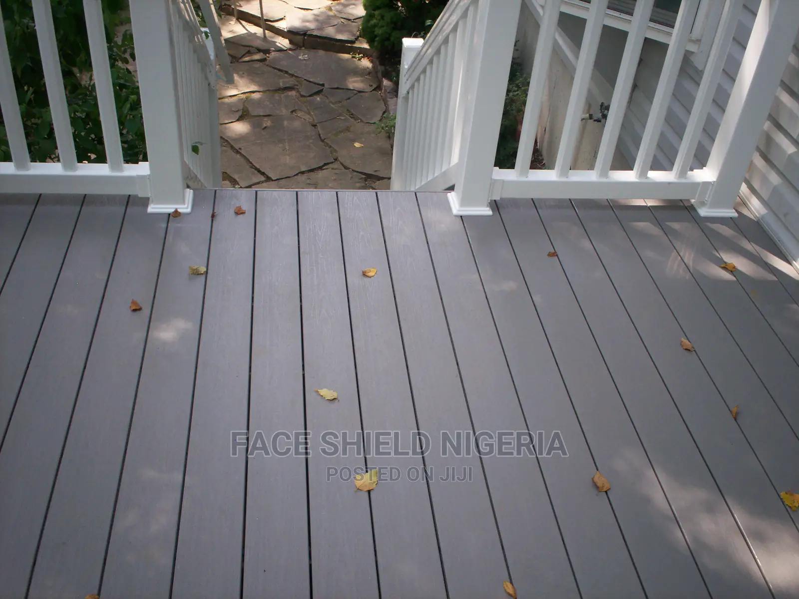 Dark Wood Grain Grand Oak Composite Decking