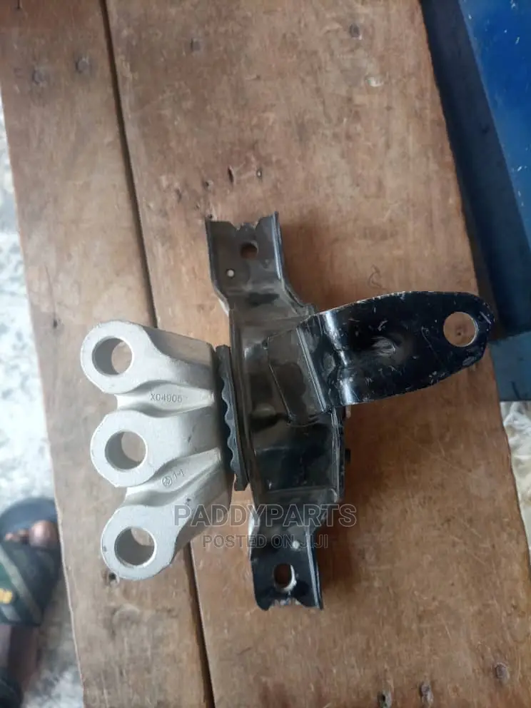 Chevrolet Captiva Engine Mount/ Seat