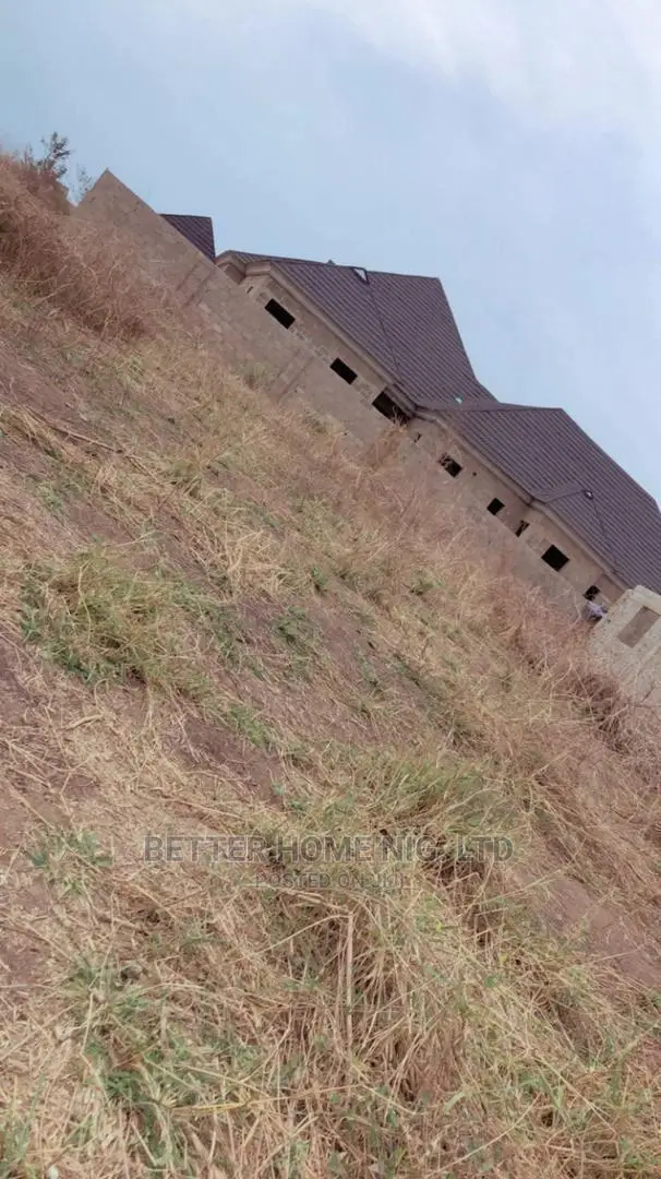 A Full Standard Plot of Land for Sell