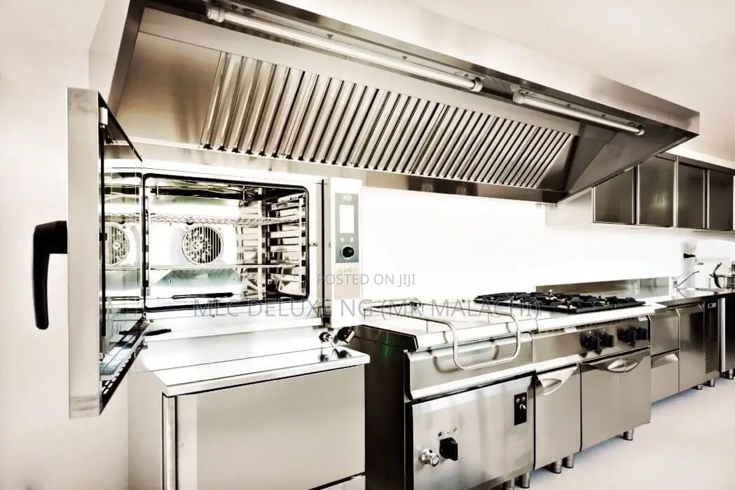 High Quality 8ft Industrial Kitchen Hood With Fan (2,450mm)