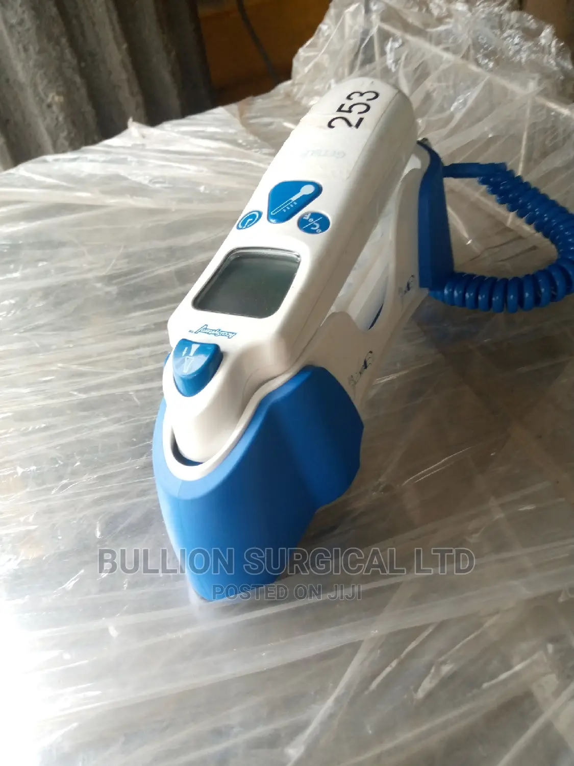 Ear Thermometer ( Accusystem)