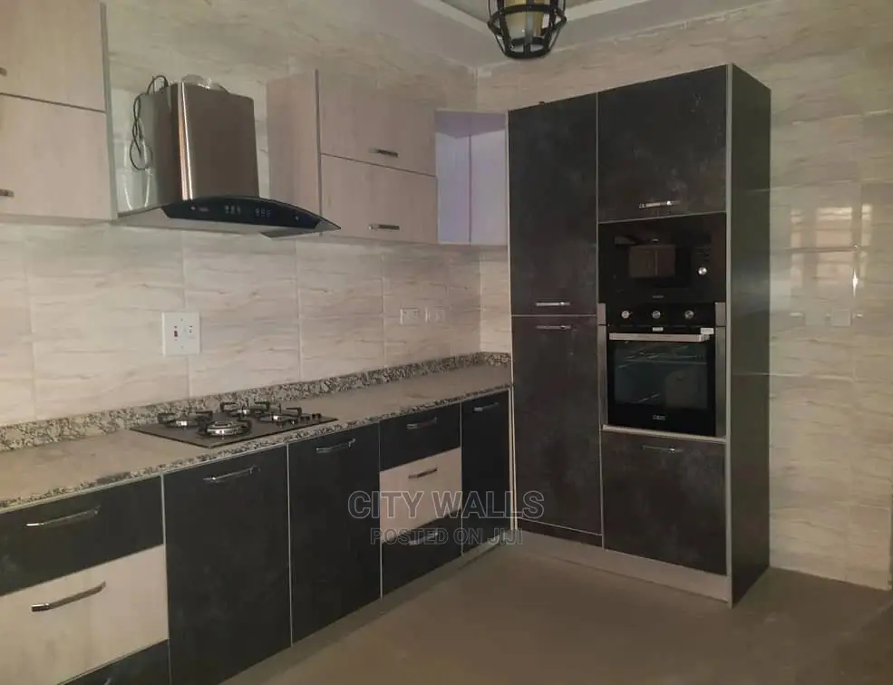 Spacious 4 Bedrooms Duplex For Rent
