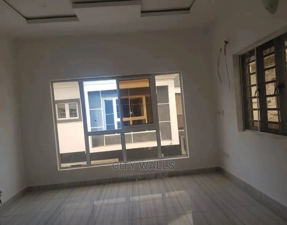 Spacious 4 Bedrooms Duplex For Rent