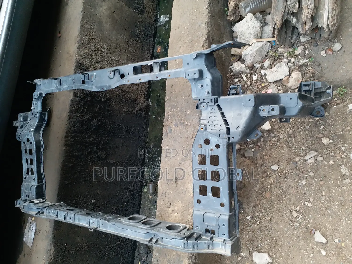 Front Guide Support for Hyundai Santafe 2017 Model