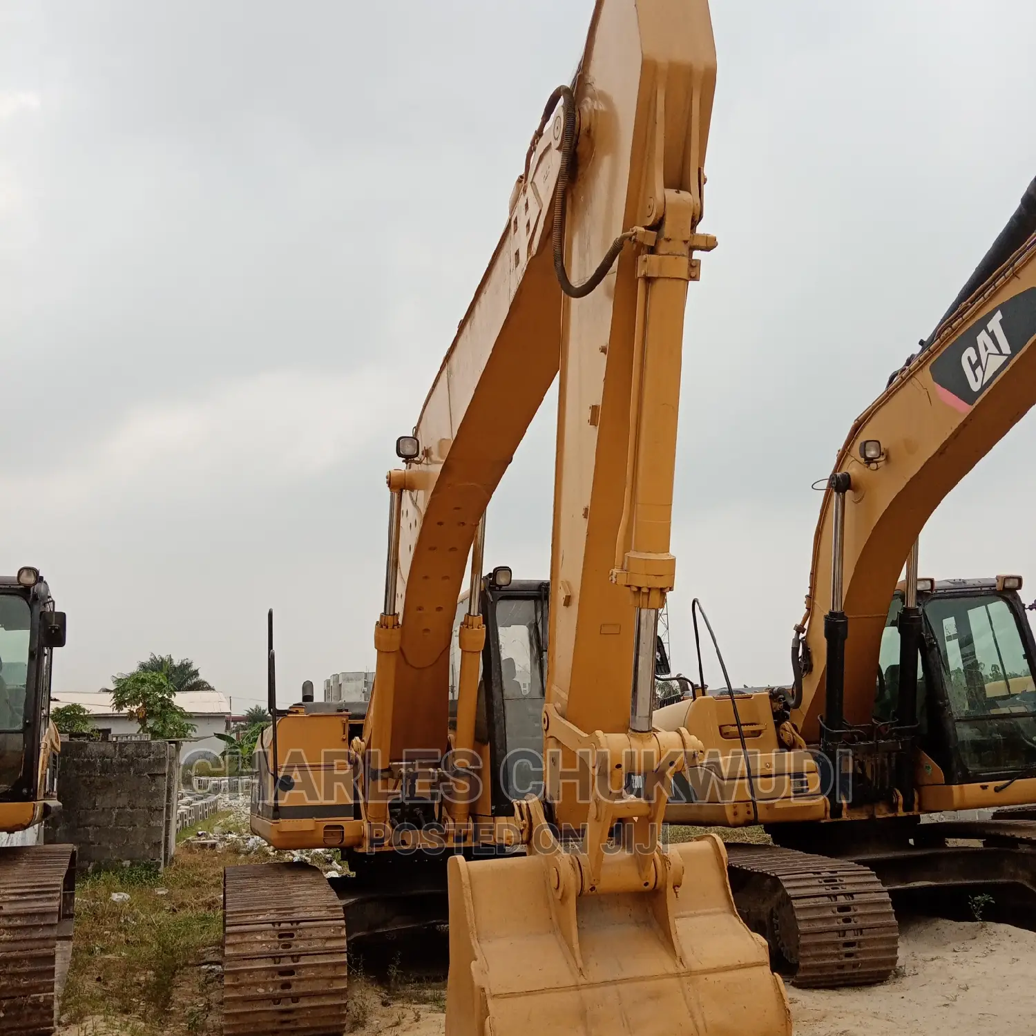 320l Excavator Tokunbo