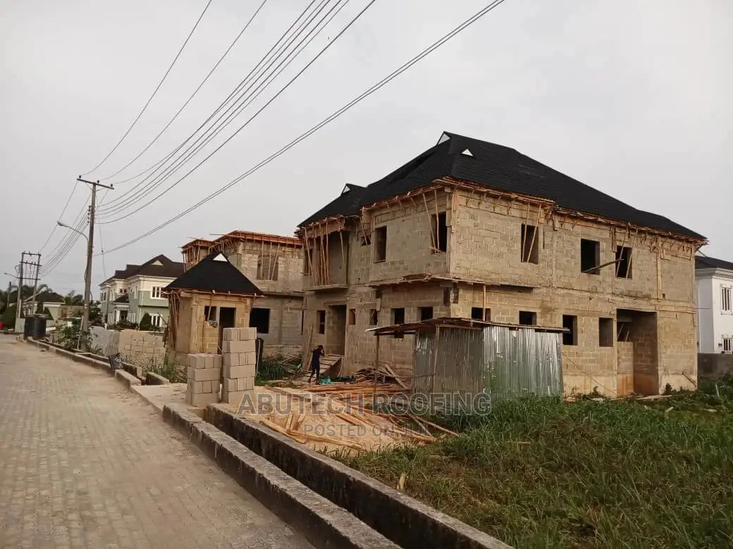 Super Black Bond at Co Operative Villa Estate Badore