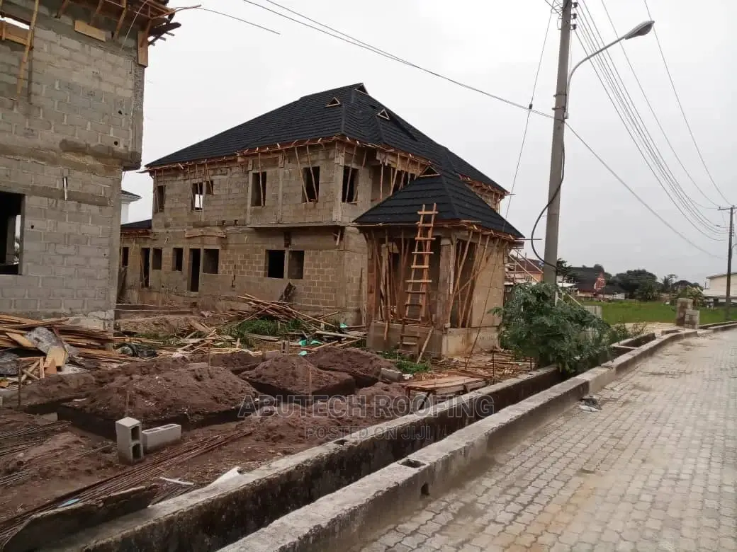 Super Black Bond at Co Operative Villa Estate Badore