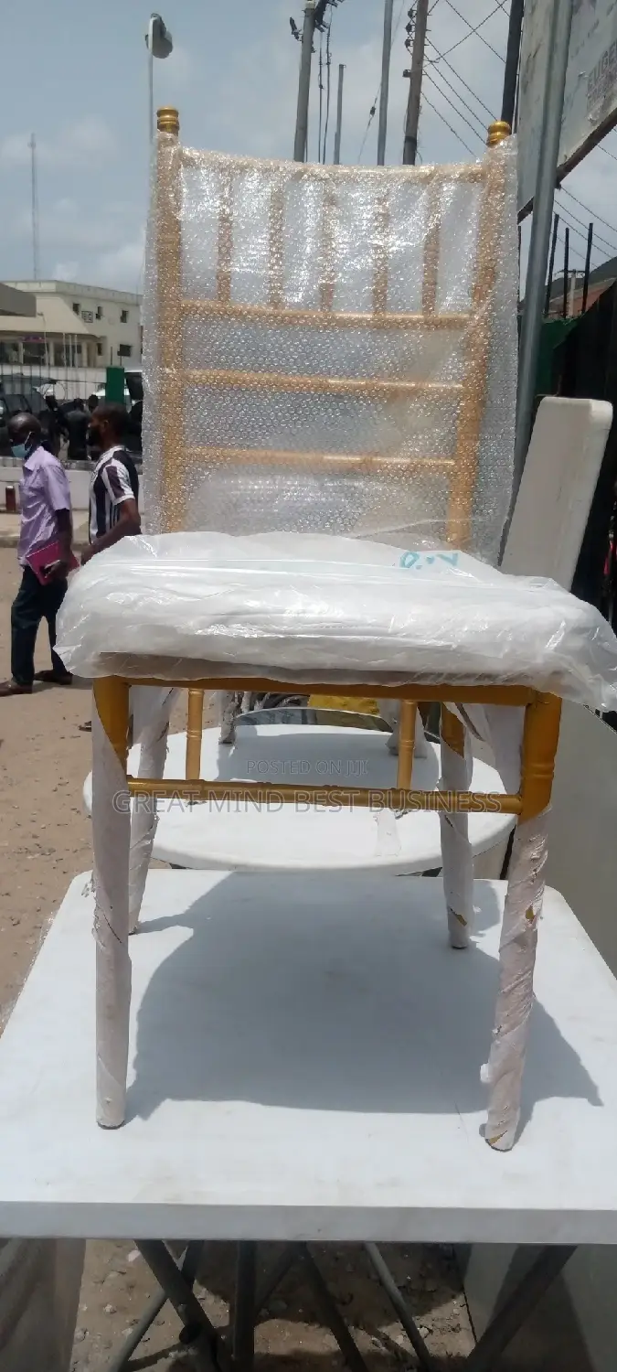 Chevary Chair