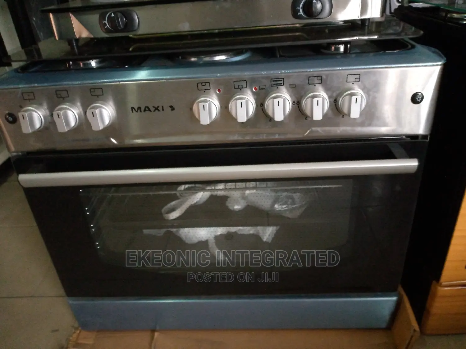 MAXI Standing Gas Cooker 6bunner