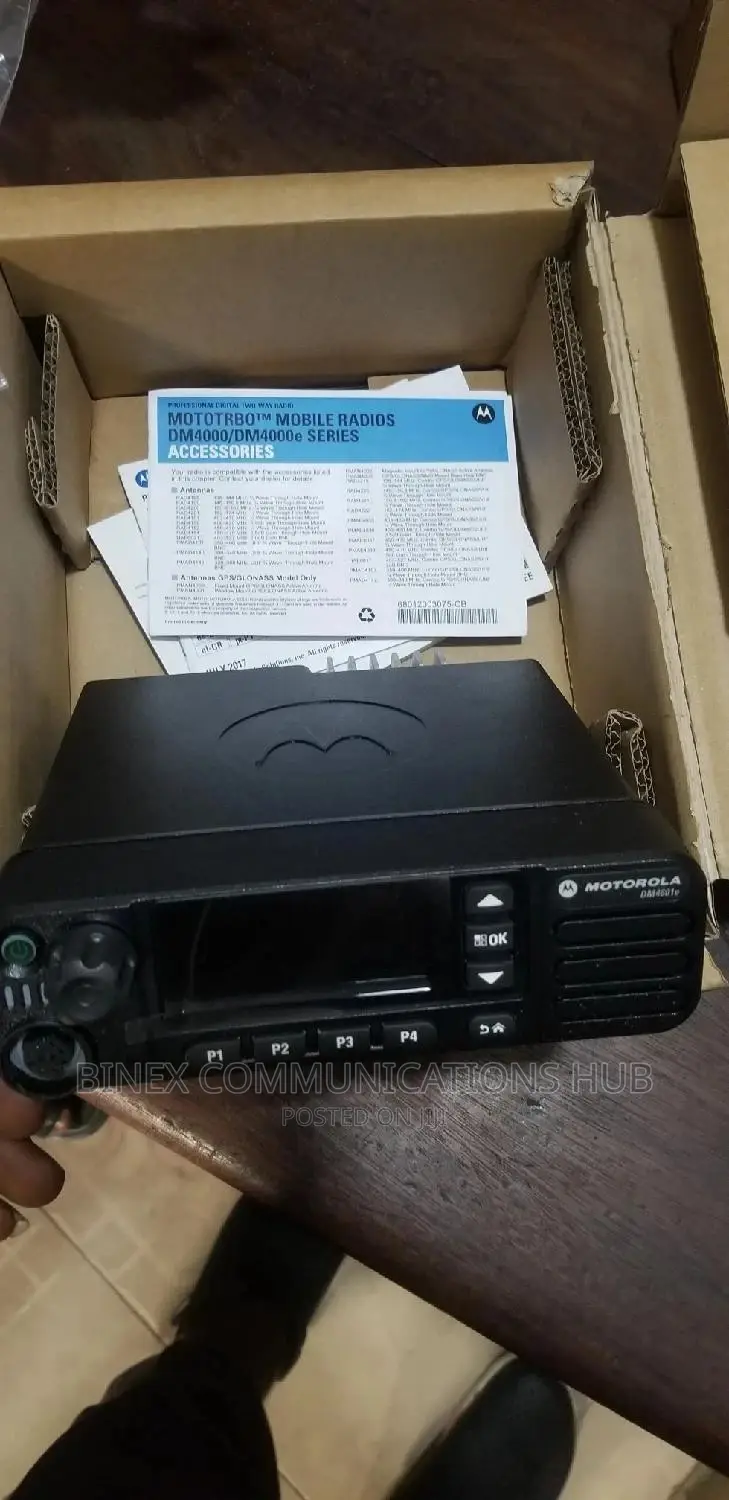 Original Motorola Dm4601 VHF/Uhf Base Radio